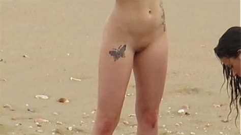 Video Porno Di Donne Nude Spiaggia SexXxxPorno