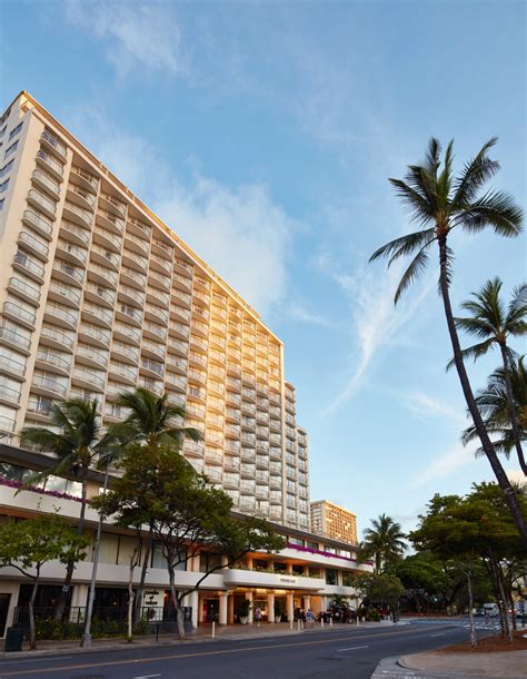 Ohana Waikiki East Exterior4 932x1201 5a304d0 Ksl Resorts