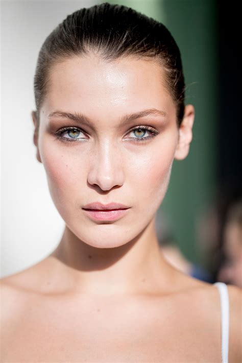 exclusive beauty moments from 2017 paris couture fashion week bella hadid makeup bella hadid
