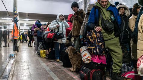 Ukrainians Flee From Kyiv Suburbs The New York Times