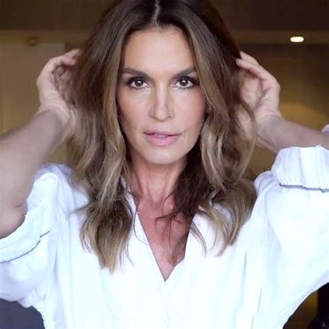 Cindy Crawford Reveals Her Supermodel Morning Beauty Routine Vogue France