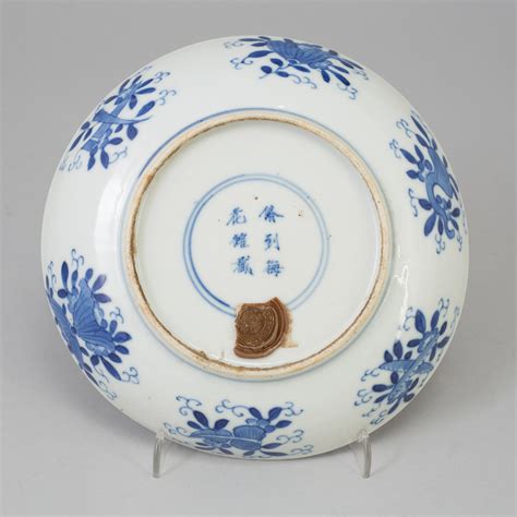 A Chinese Blue And White Porcelain Dish Qing Dynasty Late 19th