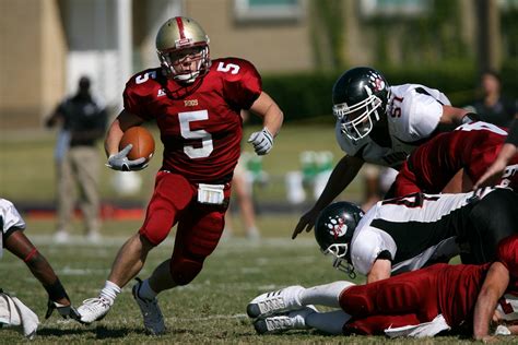 American football is a sport that started in america as a professional force about 115 years ago. Quels sont les meilleurs joueurs de football américain de ...