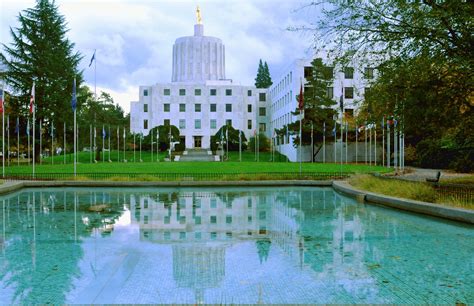 Bcxnews Oregon State Capitol At Salem Oregon
