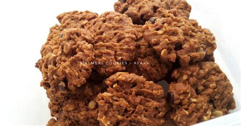 Mar 26, 2021 · classic chocolate chip cookies, hearty oatmeal raisin cookies, rich peanut butter cookies, and gooey salted caramel cookies… the combinations are endless! Resep Oatmeal Cookies oleh KreasiVinagoest - Cookpad