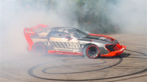 Best Drifts And Powerslides At The Famous Turnaround Goodwood Fos 2023