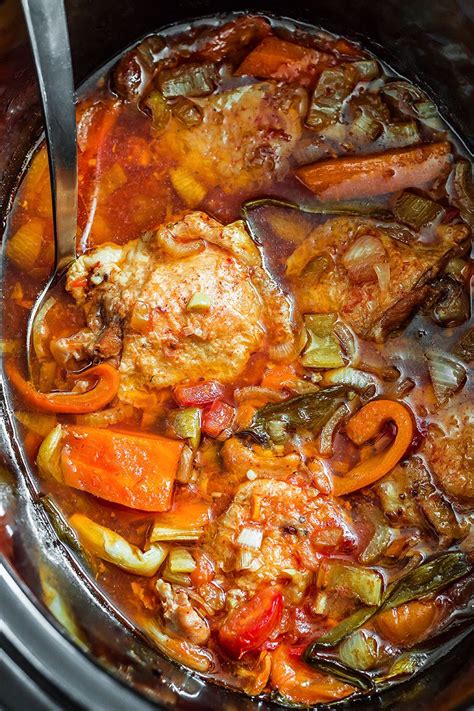 Slow Cooker Chicken Recipe With Tomatoes And Bell Peppers — Eatwell101
