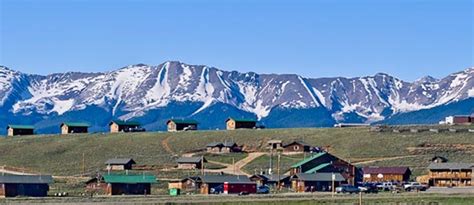 Colorado cabin rentals can be the perfect compromise for those who want to experience clear, starry nights and crisp, dewy mornings, as well as immediate access to outdoor recreation, with the comfort and amenities often sacrificed by tent camping. Taylor Park Trading Post