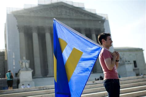 Scotus Halts Utahs Gay Marriages Pending Appeal