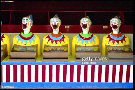 Sideshow Alley Clown Photos And Premium High Res Pictures Getty Images