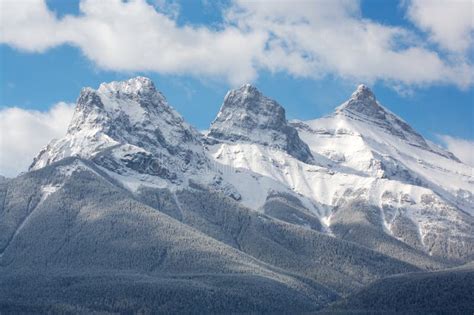 Three Sisters Mountain Range Stock Image Image Of Sisters Snow 15902819