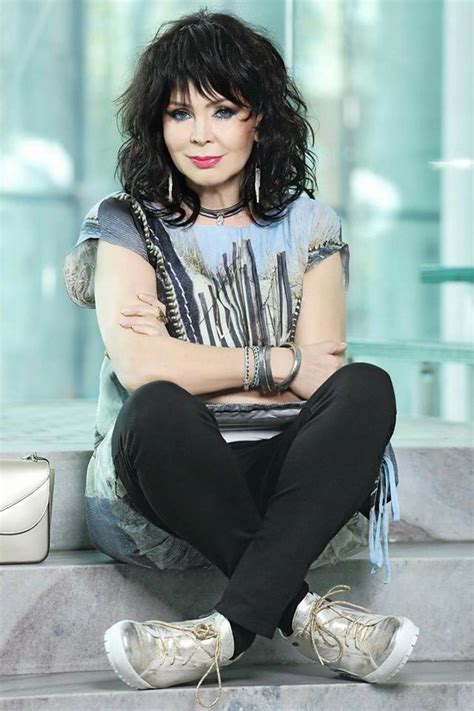 Izabela Trojanowska - Jestem aktorką śpiewającą - Magazyn VIP