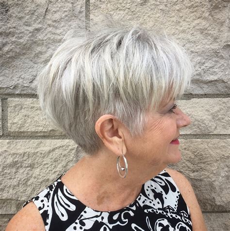 Short Haircuts Women Over 60 Wavy Haircut