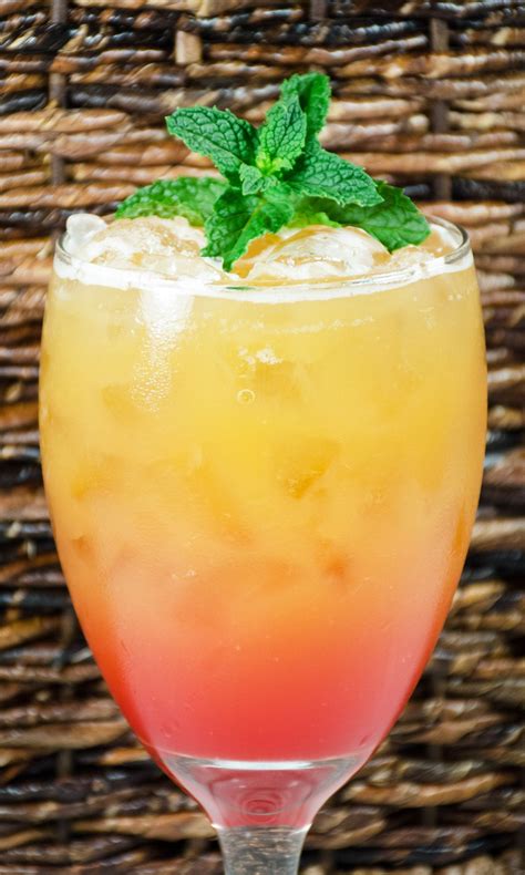 At times like these, it's best to keep your distance and ride out the storm. Kraken Mai Tai Punch Cocktail Recipe | Mai tai punch, Rum ...