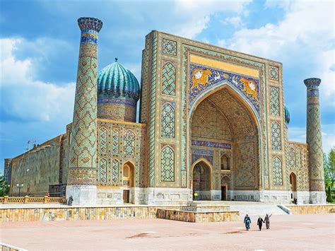 One Of The Most Beautiful Mosques Is Located In Uzbekistan S Blue City Samarkand Mvslim