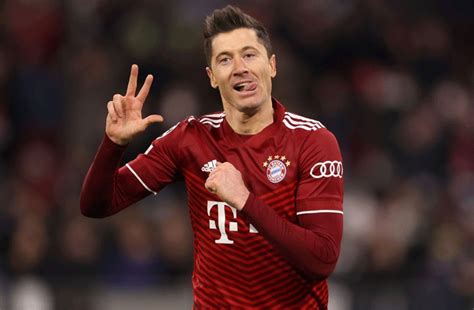 Lewandowski S Hat Trick Powers Bayern To Champions League S Quarters Asports Tv