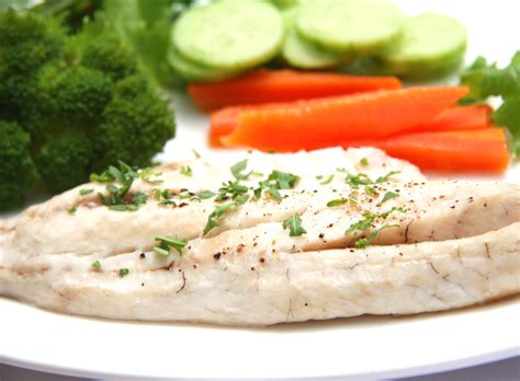 Diet menu sehat 15 hari turun 7kg. Resep Olahan Tanpa Minyak : Ikan Kakap Kukus | Smartmama