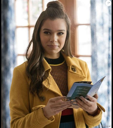 Hailee Steinfeld Aka Emily Dans Pitch Perfect 3 Purepeople