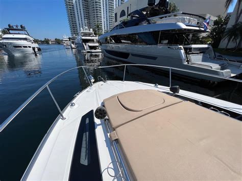 2016 Sea Ray Sundancer 350 35 Yacht For Sale One Seattle Yachts