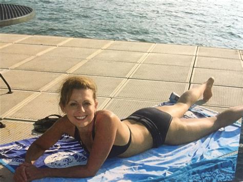 this news anchor s bikini photo is going viral for a great reason