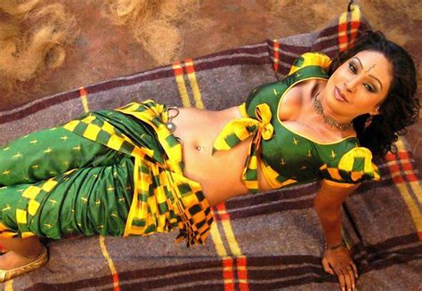 Indian Artis Photo Hot Exposing Item Girl Simran Khan Spicy Stills