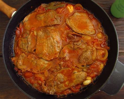 Steaks In Tomato Sauce On A Frying Pan Beef Steak Recipes Beef