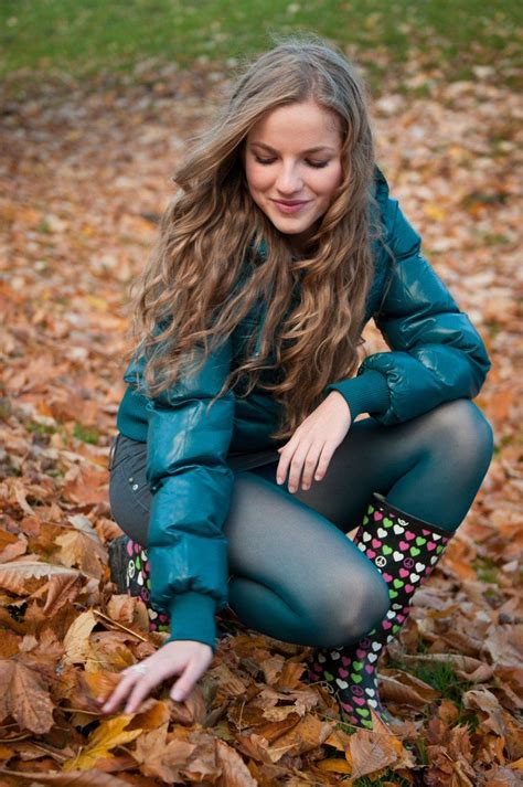 pin by slyclyde976 on jeans and hosiery fashion tights cute fall fashion pantyhose fashion