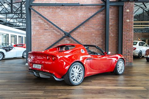 Lotus Elise Red 2 Richmonds Classic And Prestige Cars Storage