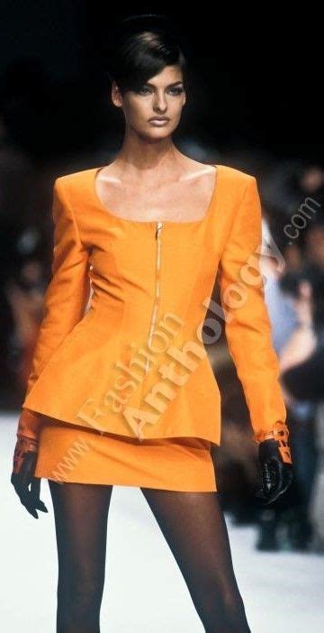 Linda Evangelista Claude Montana 1990 90s High Fashion Fashion