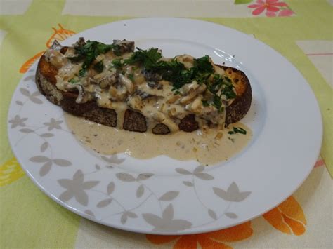 Croûtes aux morilles