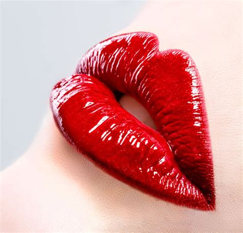 Shiny Red Lips Perfect Red Lips Lip Colors Lips