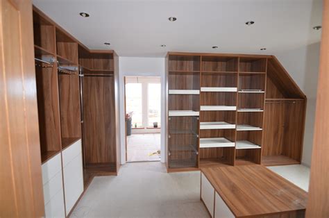 Almara cabinate have wide range of wardrobe storage solutions, walk in wardrobes designs, wardrobes built in. Large Walk-In Wardrobe with Island - Modern - Closet ...