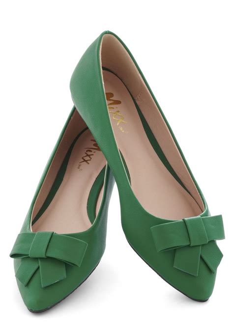 Night At The Musical Flat Green Solid Bows Flat Work Faux