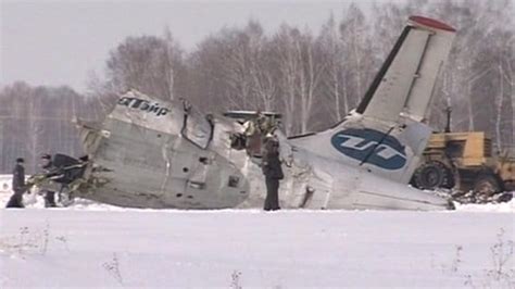 Russian Plane Crash Kills 31 In Siberia Parikiaki Cyprus And Cypriot News