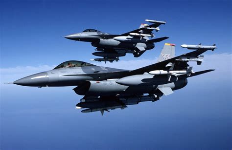 Military General Dynamics F 16 Fighting Falcon Wallpaper