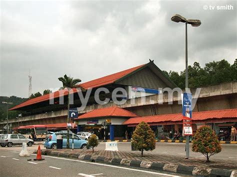 Large transport terminals, particularly ports and airports, confer the status of gateway or hub to their location since they become obligatory points of transit between different intermodalism has incited new relations between transport terminals, which are becoming nodes in integrated transport chains. Gombak LRT Station | mycen.my hotels - get a room!