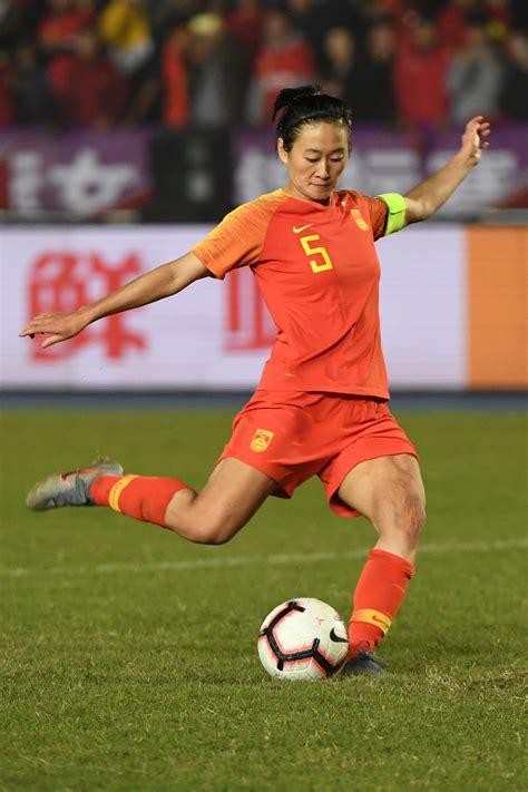 China Unveils 25 Woman Squad For Olympic Football Qualifiers Cn
