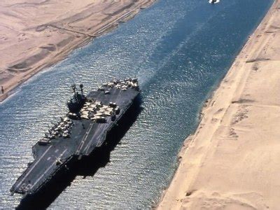 Satellite image reveals extent of the jam in the red sea, with 50 boats seen at anchor in the gulf of suez. Iran ships approach Suez, Israel takes "grave view" - defenceWeb