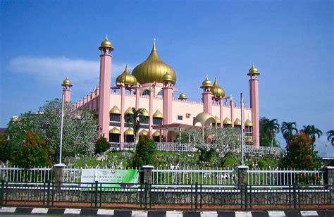In some cases, prices even tripled, based on location and the distance to popular beaches. Masjid Bandaraya Kuching