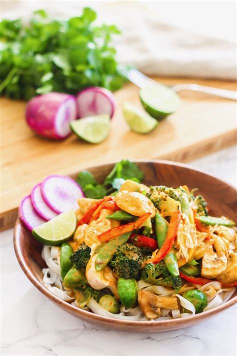 5 out of 5.180 ratings. Thai Yellow Chicken Noodle Curry | Recipe | Clean eating ...