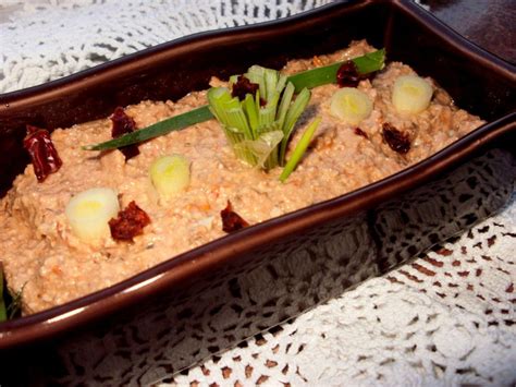 In de bekende opstelling bespreken wilfred, johan, rené en wisselende (vaste) gasten de opvallendste ontwikkelingen op de nederlandse en buitenlandse voetbalvelden. Mancare de hrisca raw vegan | Raw vegan, Food, Recipes