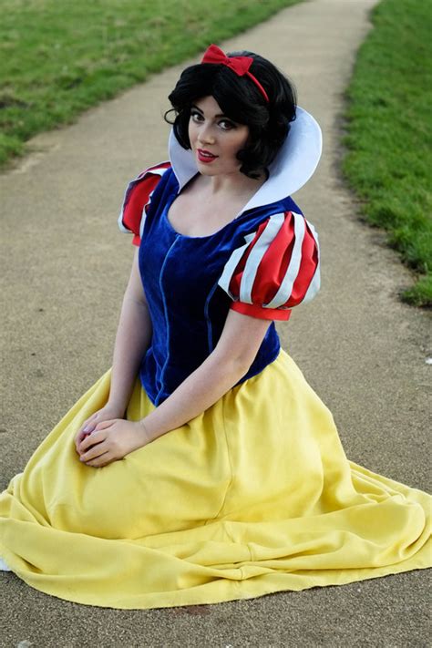 Cosplay Island View Costume Missariel Snow White