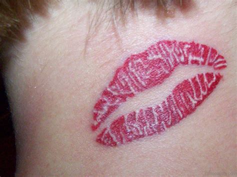 39 Attractive Kiss Tattoos On Neck Tattoo Designs