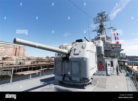 Forward Guns Of Destroyer Uss Cassin Young Charlestown Navy Yard