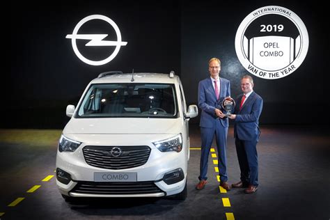 Neuer Opel Combo Zum International Van Of The Year Gew Hlt Opel