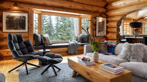 This Log Cabin In Canada Is Not Your Average Mountain Getaway