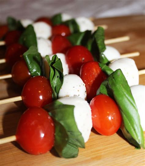 We love this easy and healthy recipe with shrimp, black or green olives and mozzarella . Cold Shrimp Skewer Appetizers - Appetizers - Cold ...