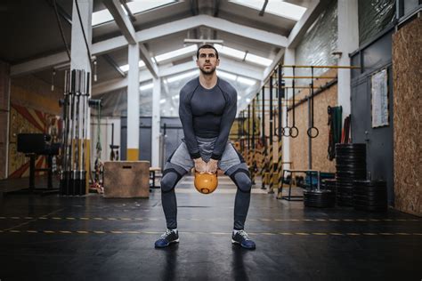 Kettlebell Swings Benefits And How To Do Them Right Vlr Eng Br
