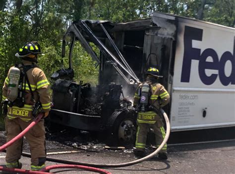 Fedex Truck Catches Fire On Highway Sandhills Sentinel