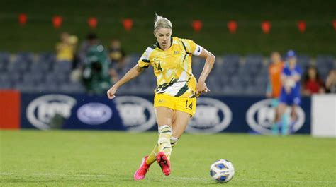 The pair clash tonight in the final game of group g where australia are $7 outsiders against an. Rosemeadow's Alanna Kennedy and Matildas set for Olympics ...